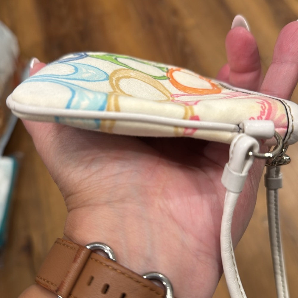 Coach Vintage 1941 Hampton Scribble Wristlet (with hang tag)(EUC) - Picture 9 of 16